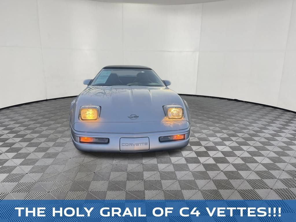 Used 1996 Chevrolet Corvette Convertible RWD image 2
