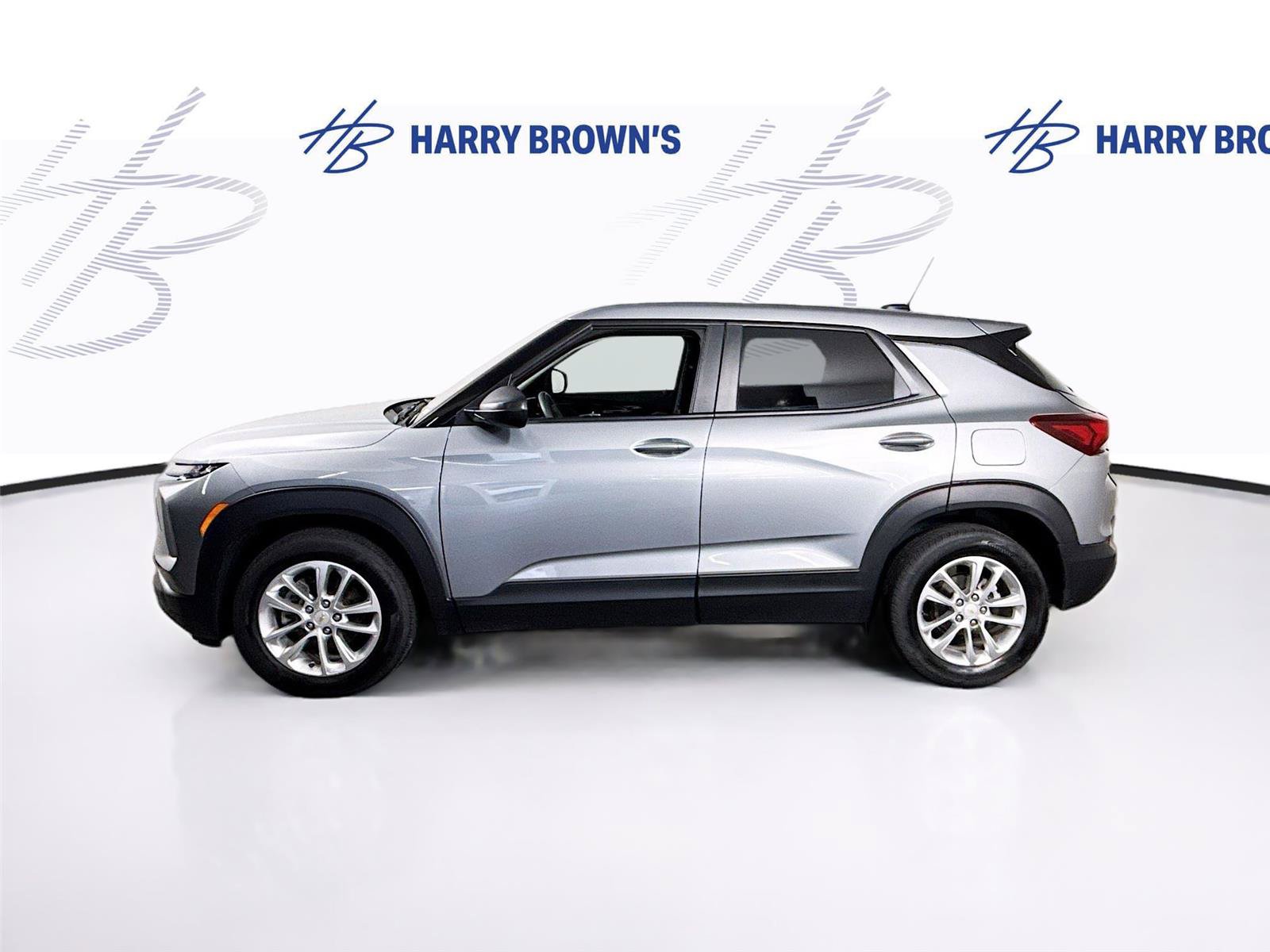 Used 2025 Chevrolet TrailBlazer LS w/ LS Convenience Package FWD image 24