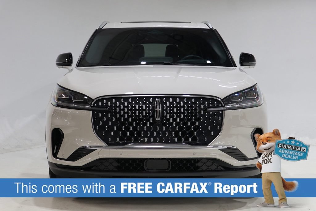 Used 2025 Lincoln Aviator Reserve w/ Illumination Package AWD/4WD image 2