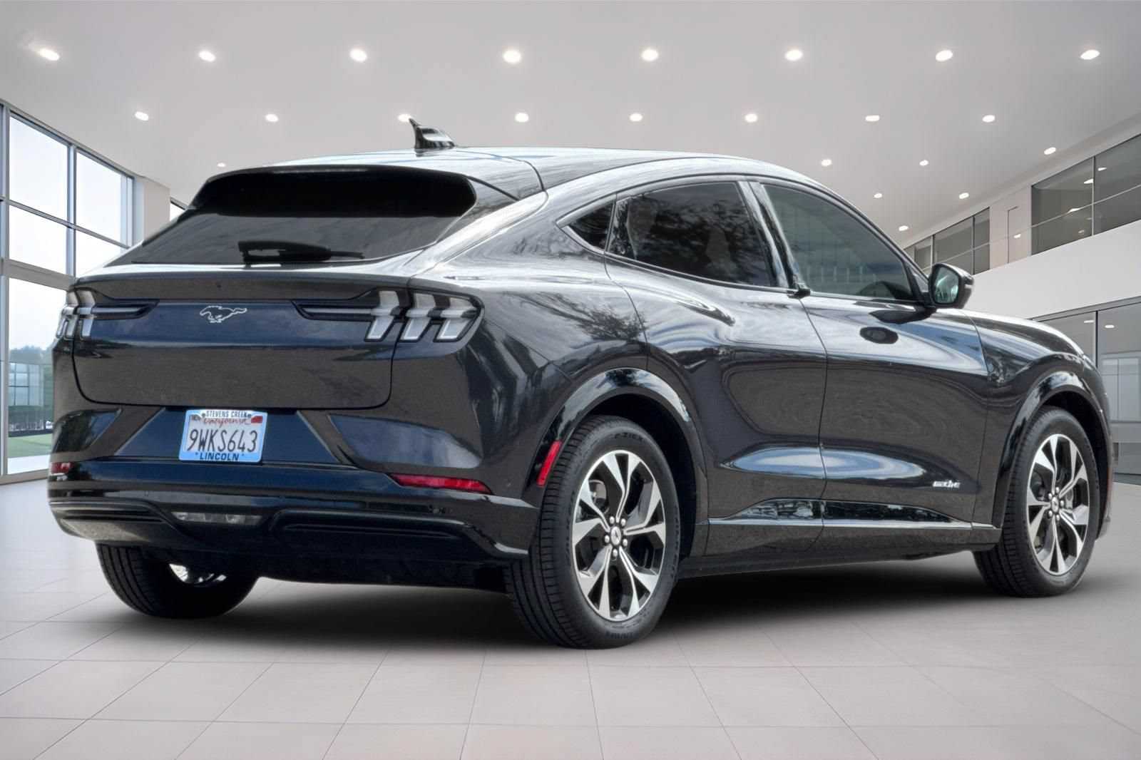 Used 2022 Ford Mustang Mach-E Premium RWD image 4