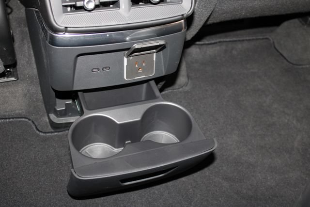 Used 2026 Cadillac Vistiq Platinum w/ LPO, Floor Liner Package AWD/4WD image 16