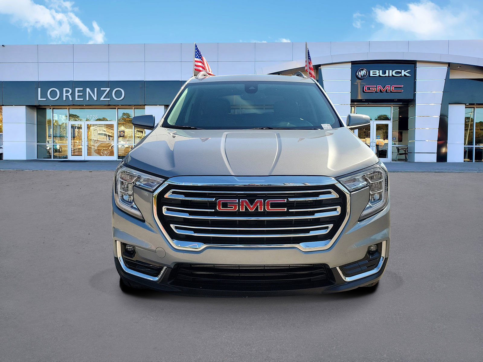 Used 2023 GMC Terrain SLT image 2