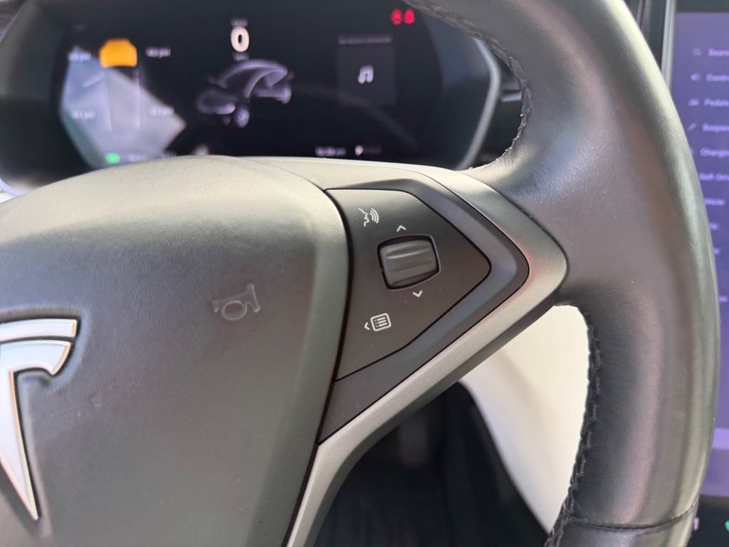 Used 2020 Tesla Model X Long Range AWD/4WD image 21
