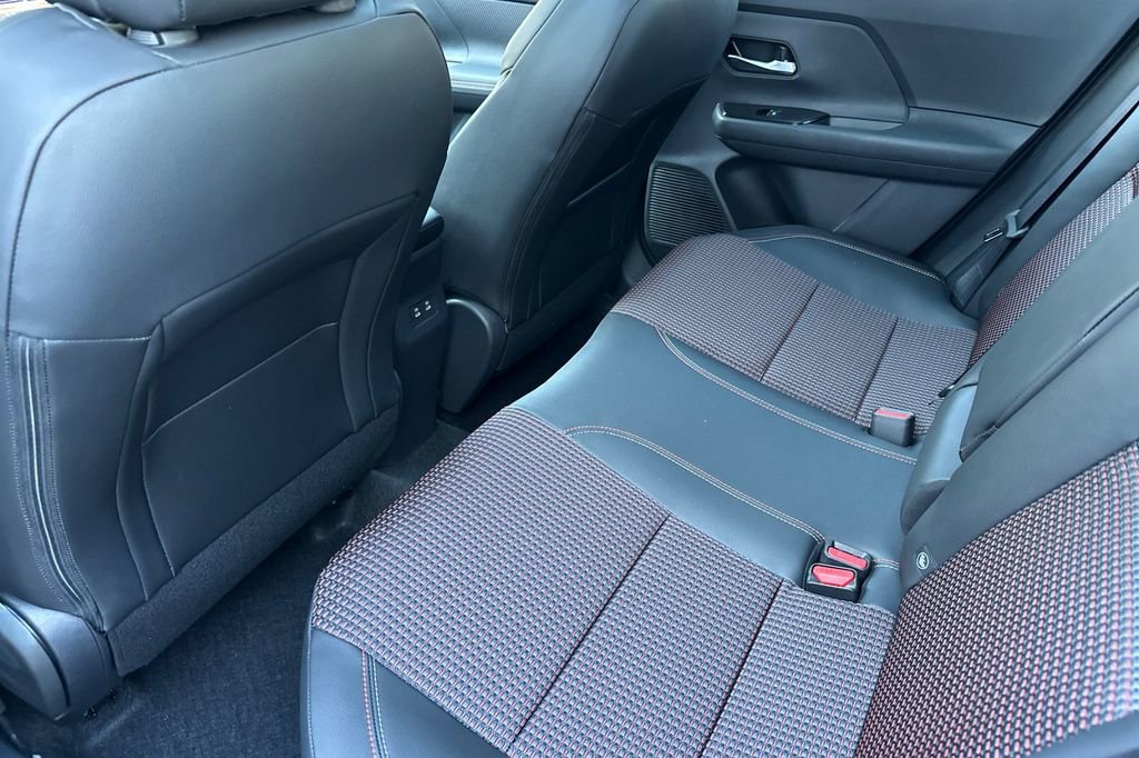 New 2026 Nissan Kicks SR image 10