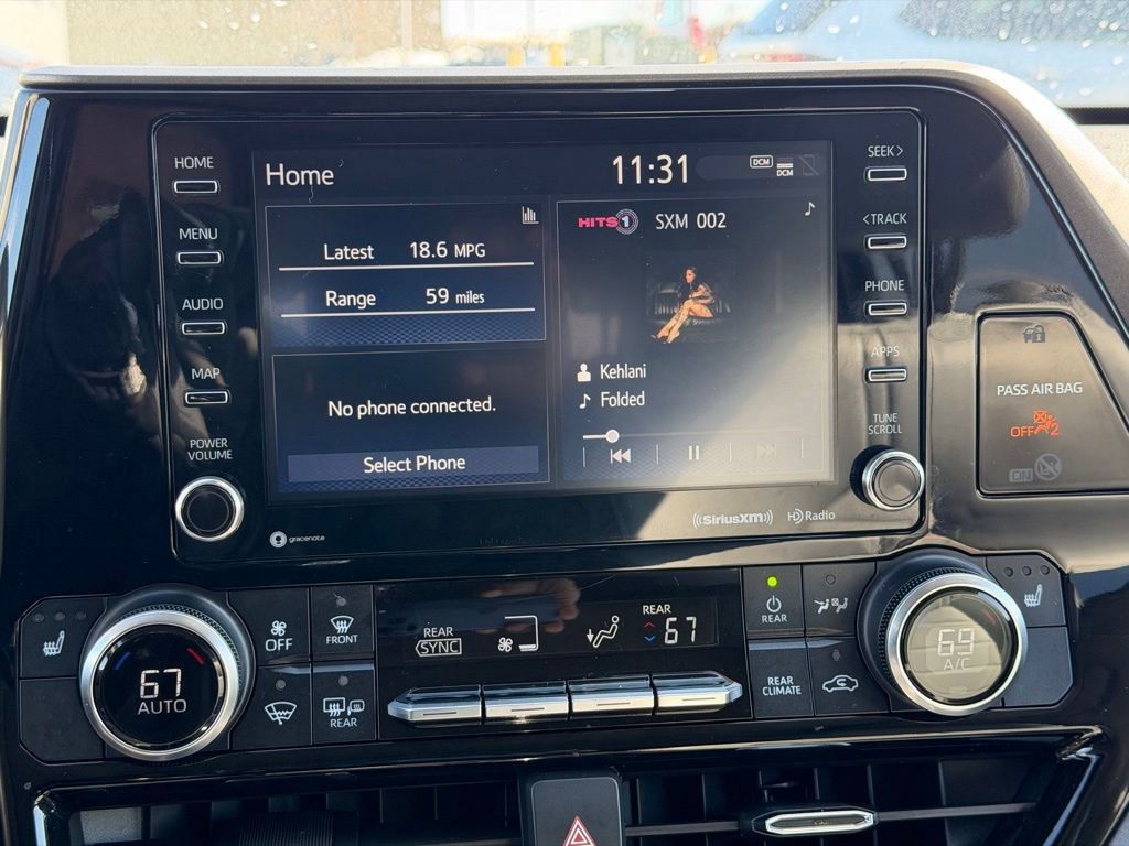 Used 2022 Toyota Highlander XLE image 32