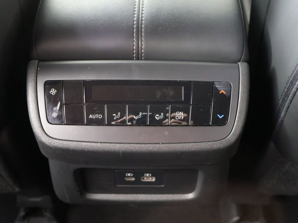 Used 2024 Nissan Pathfinder SL AWD/4WD image 53