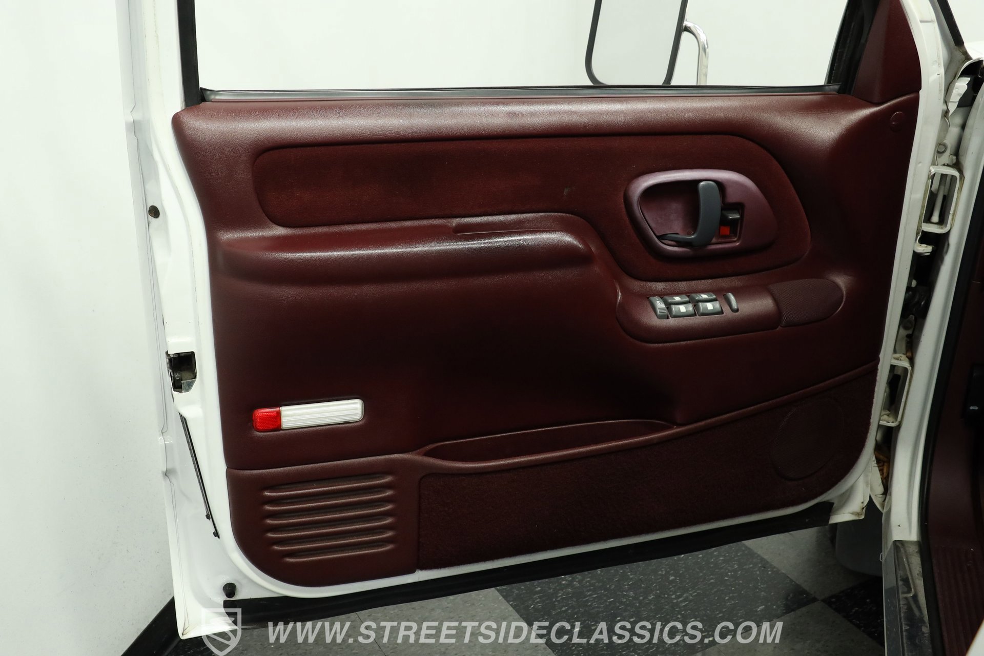 Used 1998 GMC Sierra 3500 2WD Crew Cab w/ Marketing Option Pkg 3 image 34