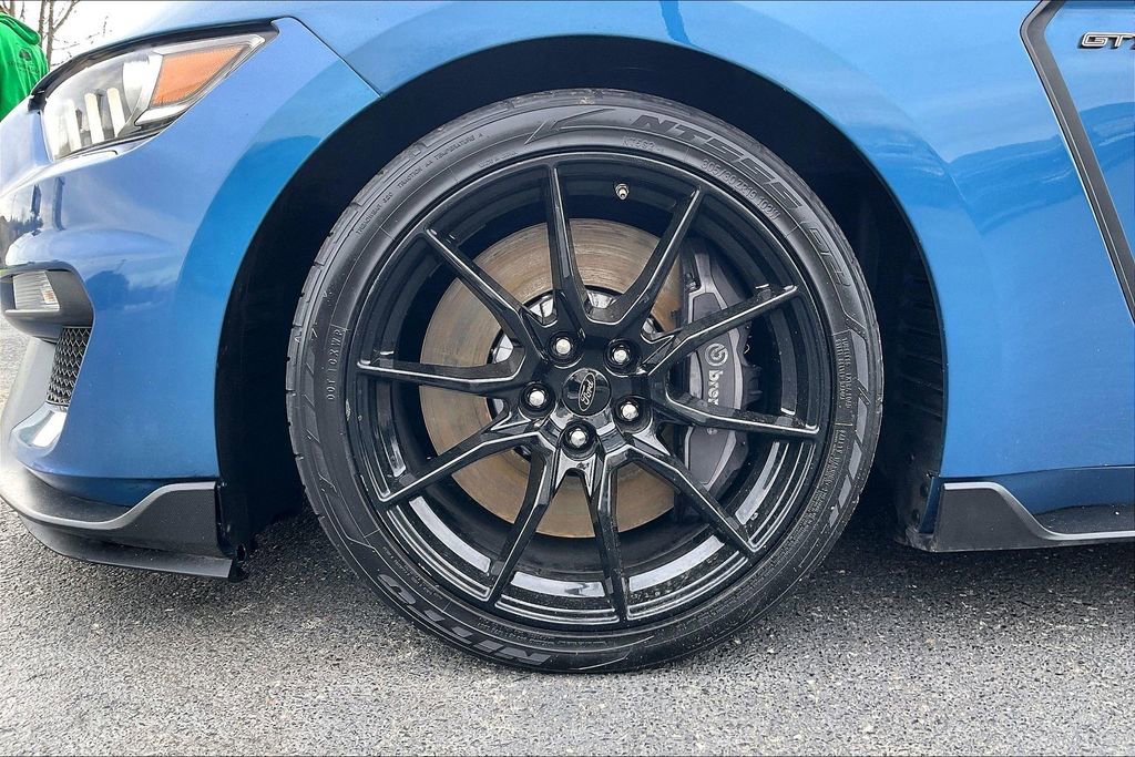 Used 2020 Ford Mustang Shelby GT350 w/ Technology Package image 33