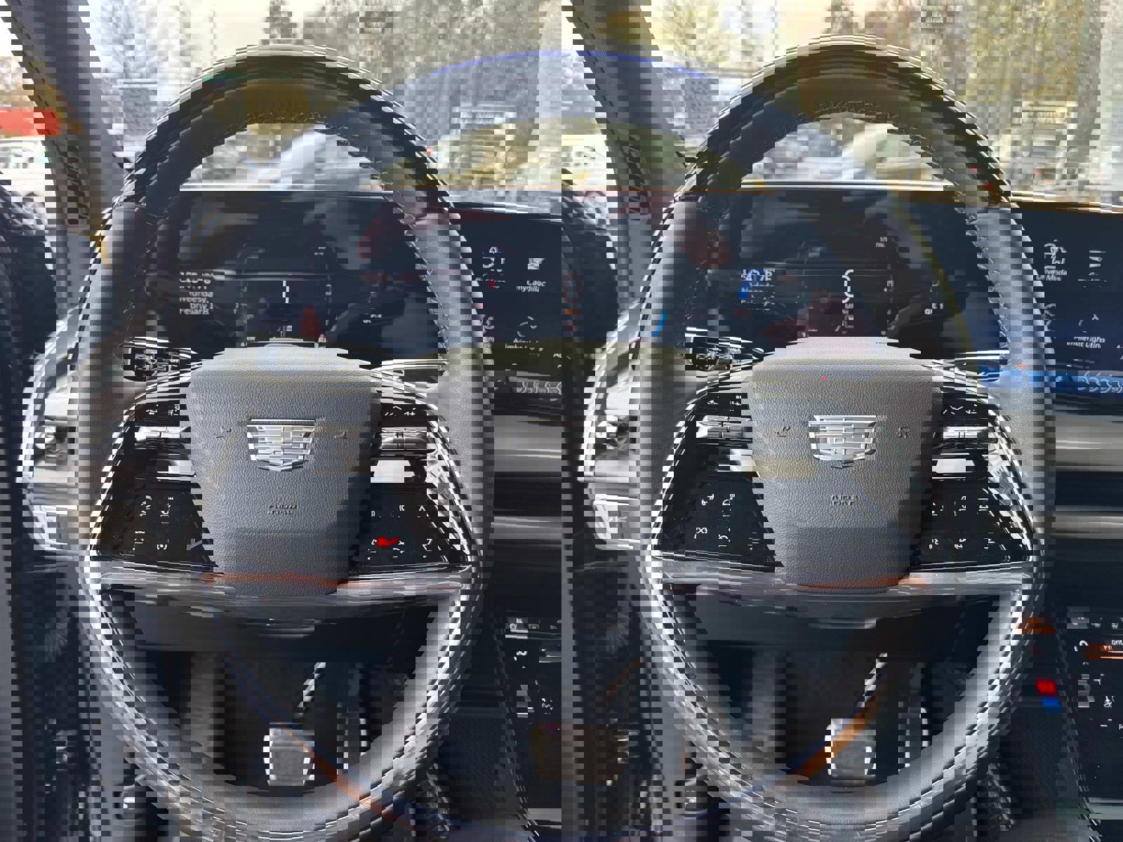 Used 2026 Cadillac Vistiq Luxury image 30