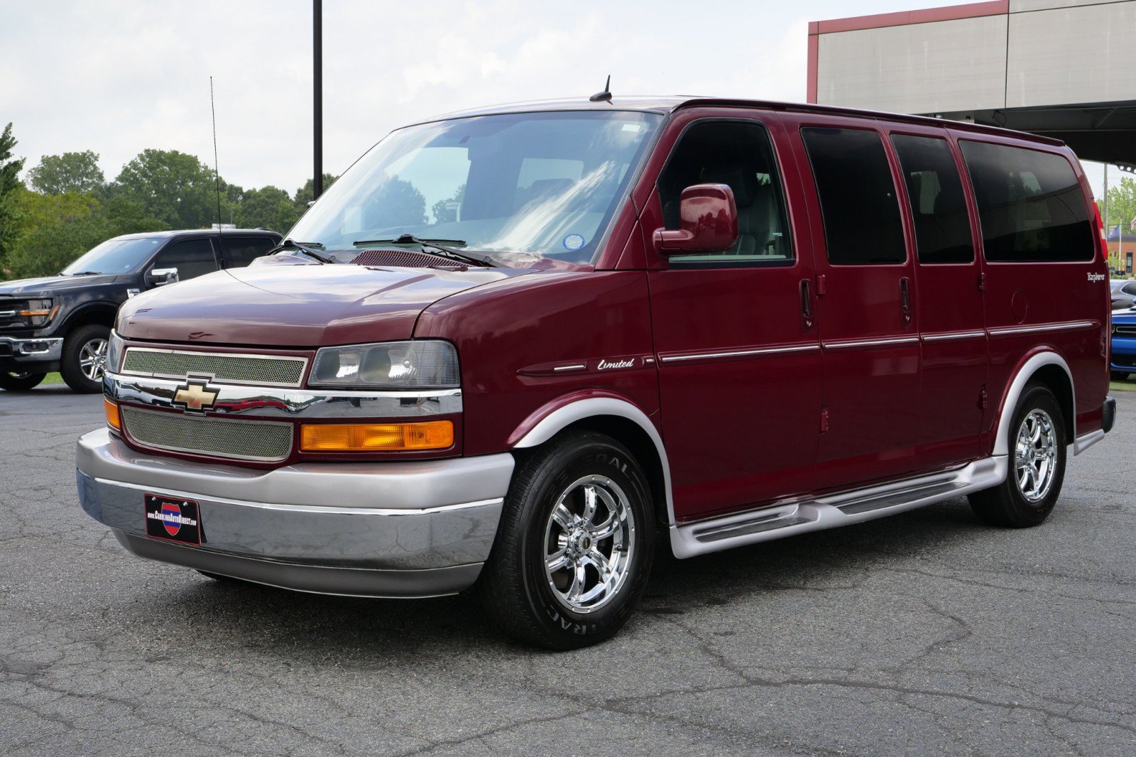 Used 2014 Chevrolet Express 1500 RWD image 6