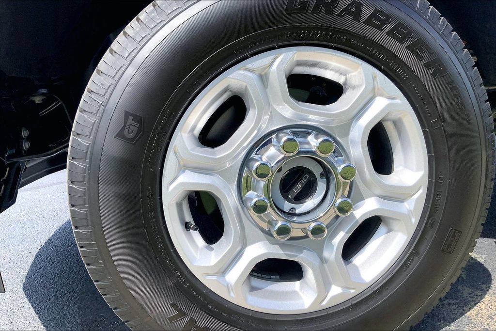 Used 2026 Ford F350 XLT AWD/4WD image 3