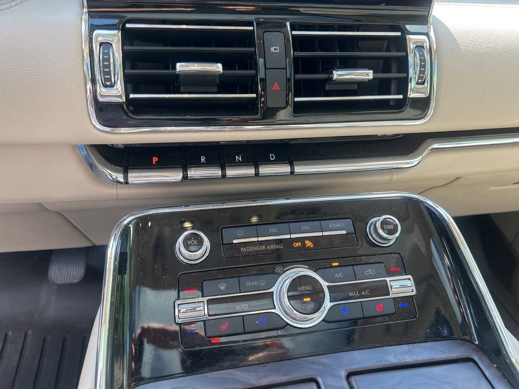 Used 2021 Lincoln Navigator Reserve w/ Luxury Package image 30