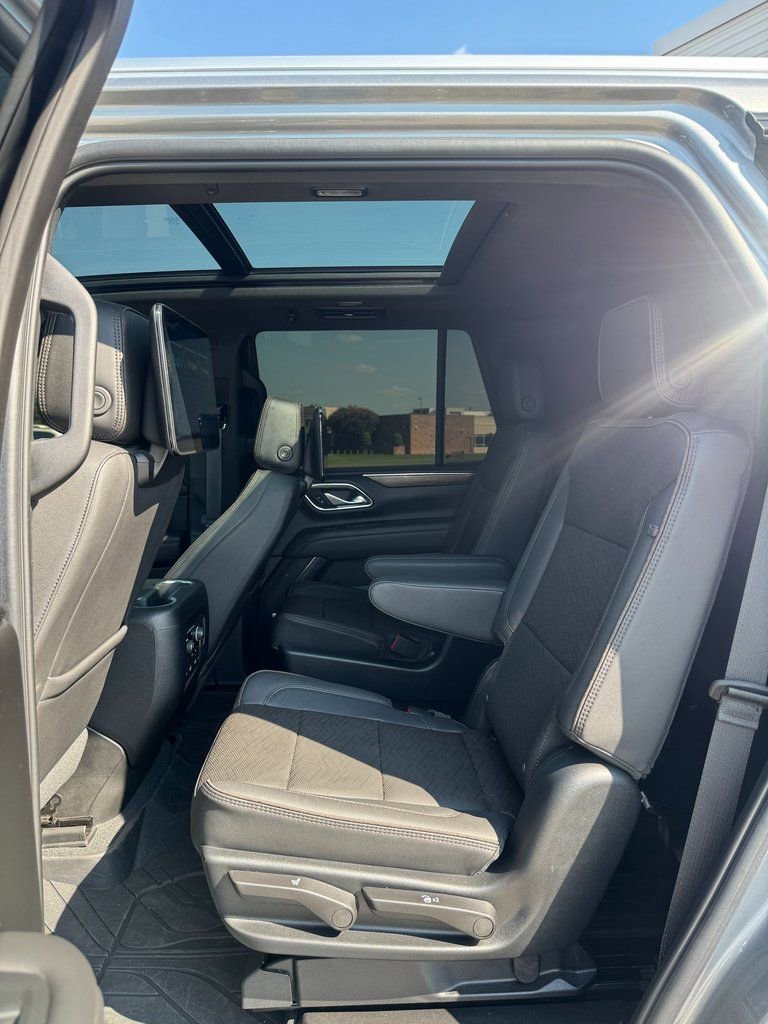 Used 2023 Chevrolet Tahoe High Country image 17