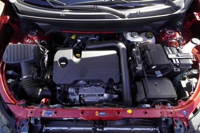 Used 2024 Chevrolet Equinox LT w/ LPO, Floor Liner Package image 10