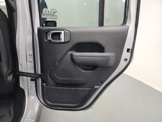 New 2024 Jeep Wrangler Unlimited Rubicon 4xe w/ Convenience Group image 27