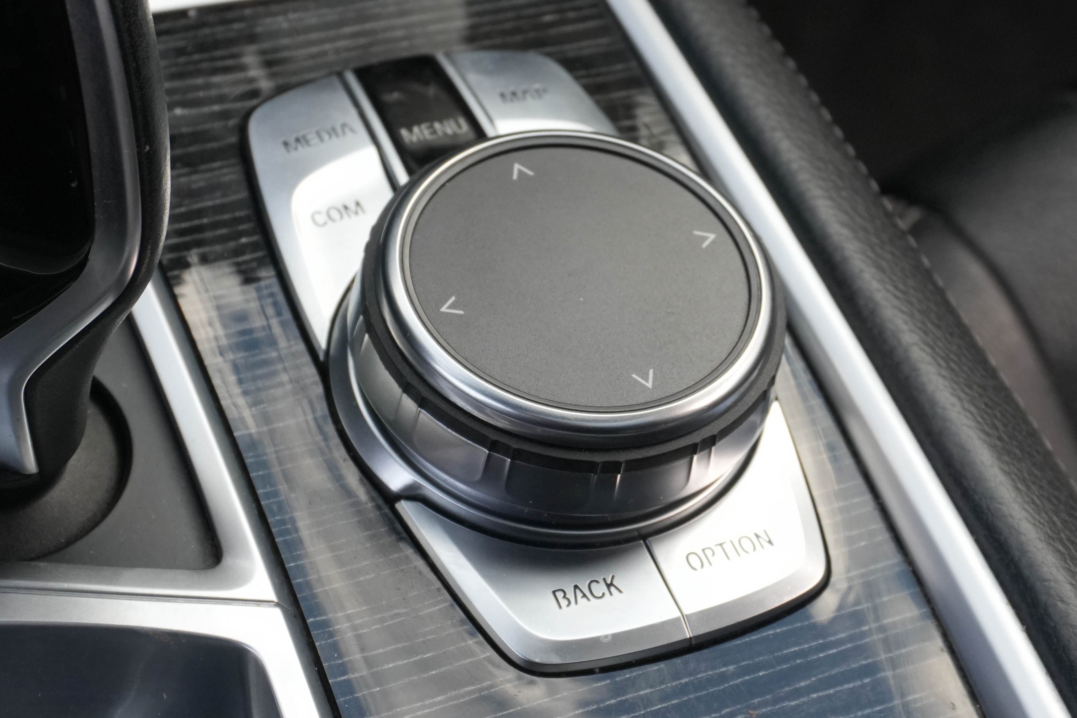 Used 2019 BMW 740i w/ M Sport Package image 29