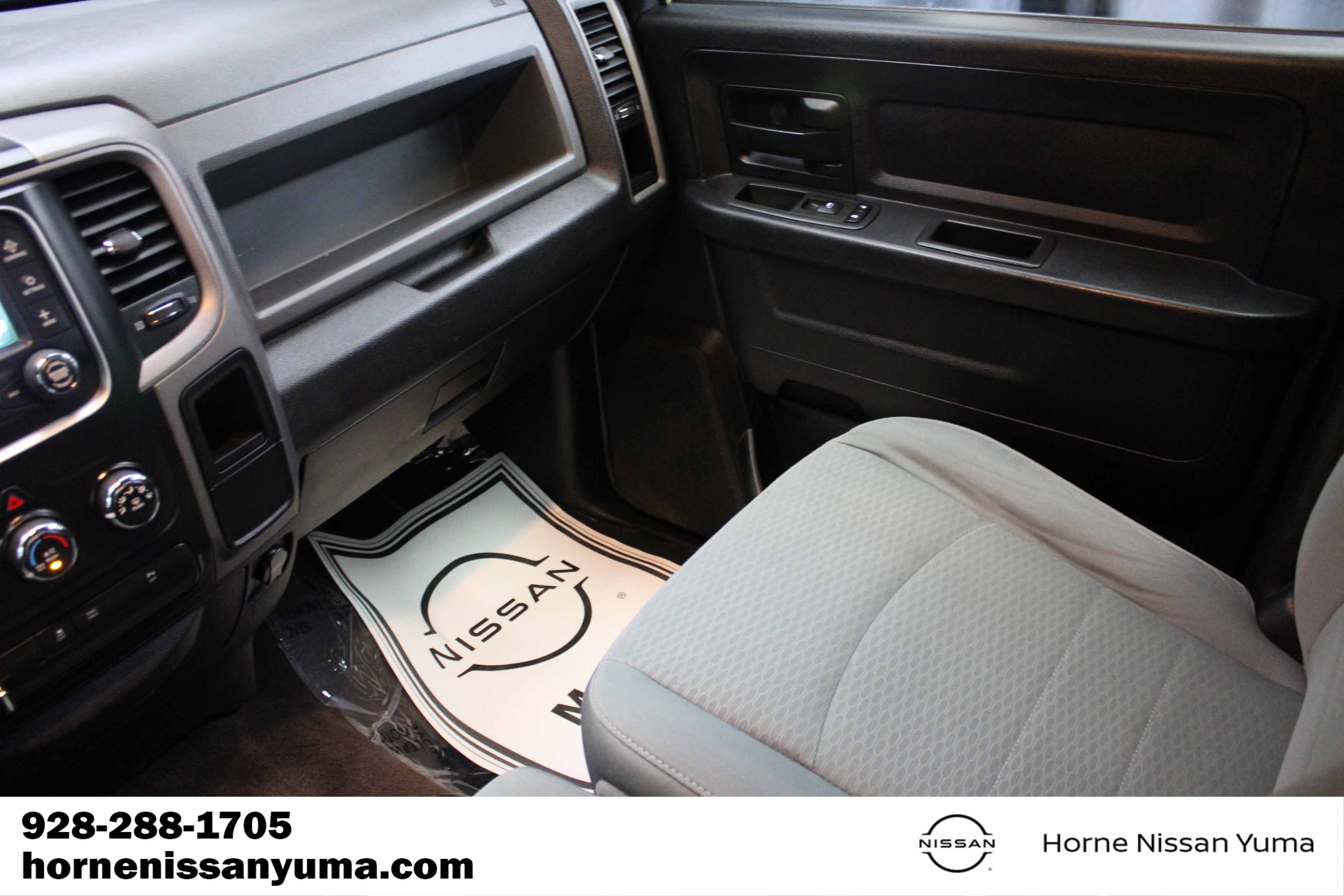 Used 2015 RAM 2500 Tradesman w/ Chrome Appearance Group AWD/4WD image 11