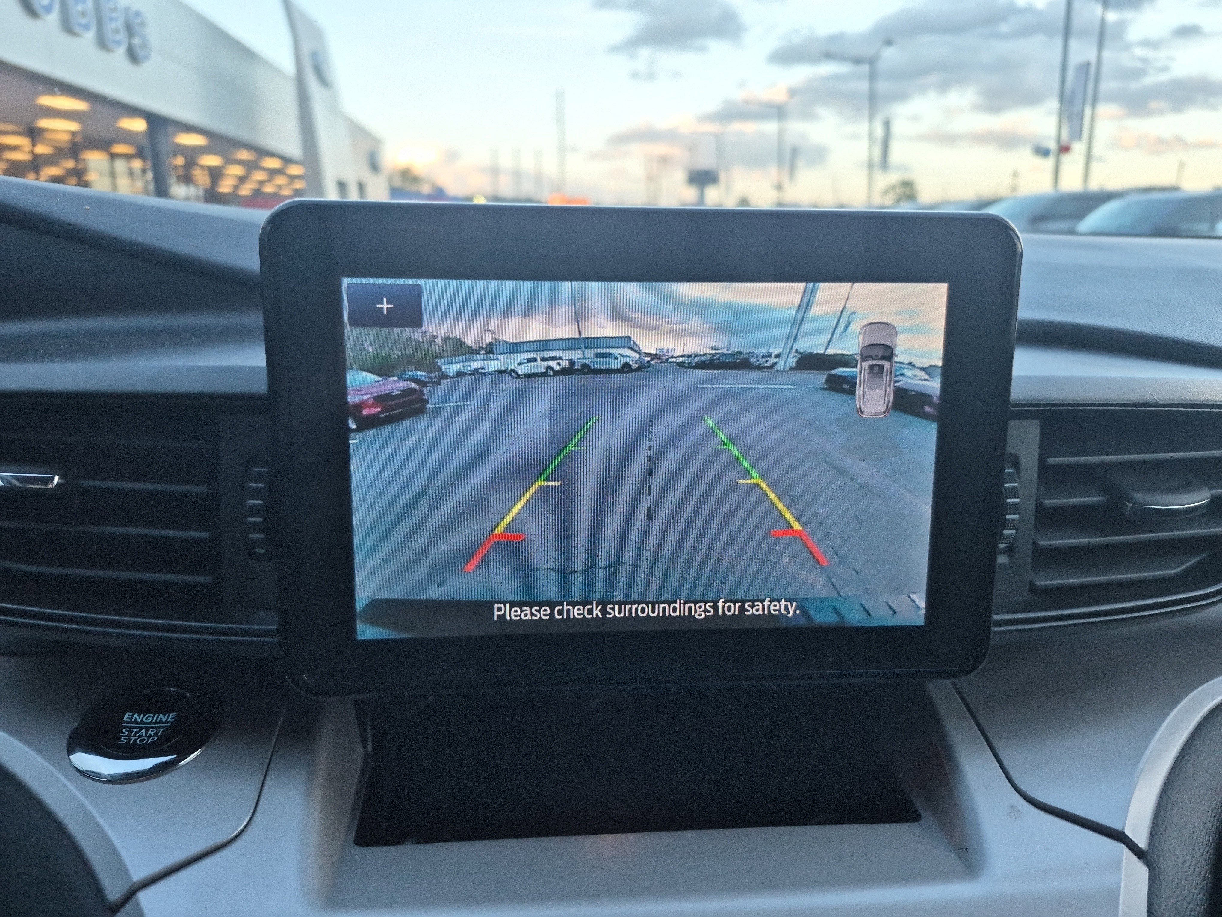 Used 2024 Ford Explorer XLT image 35