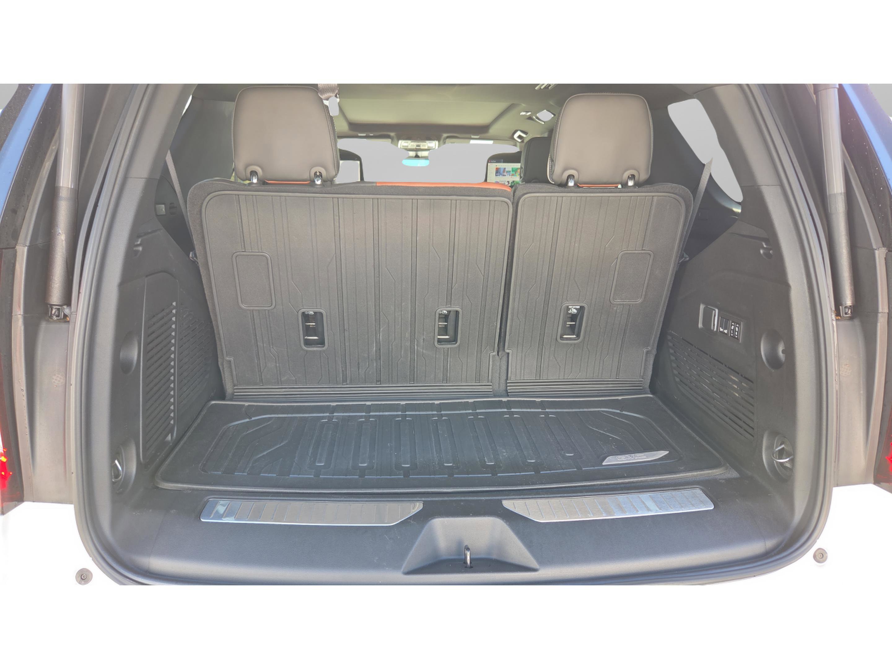 Certified 2024 GMC Yukon Denali Ultimate image 15