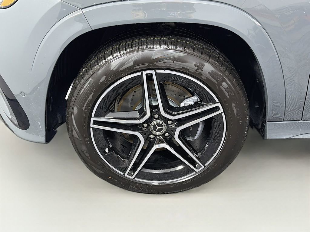 Used 2026 Mercedes-Benz GLS 450 4MATIC image 34
