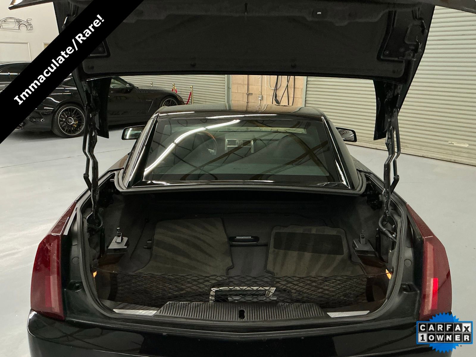 Used 2005 Cadillac XLR image 25