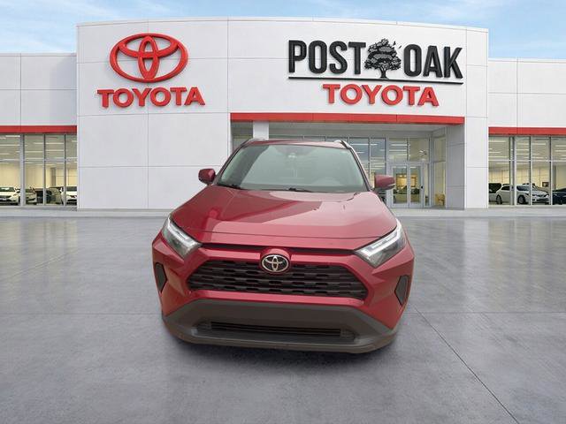 Used 2024 Toyota RAV4 XLE w/ Convenience Package image 3