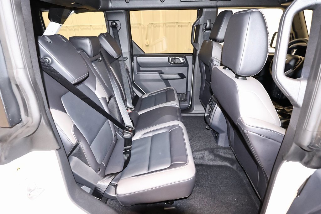 New 2025 Ford Bronco Outer Banks w/ Sasquatch Package image 13
