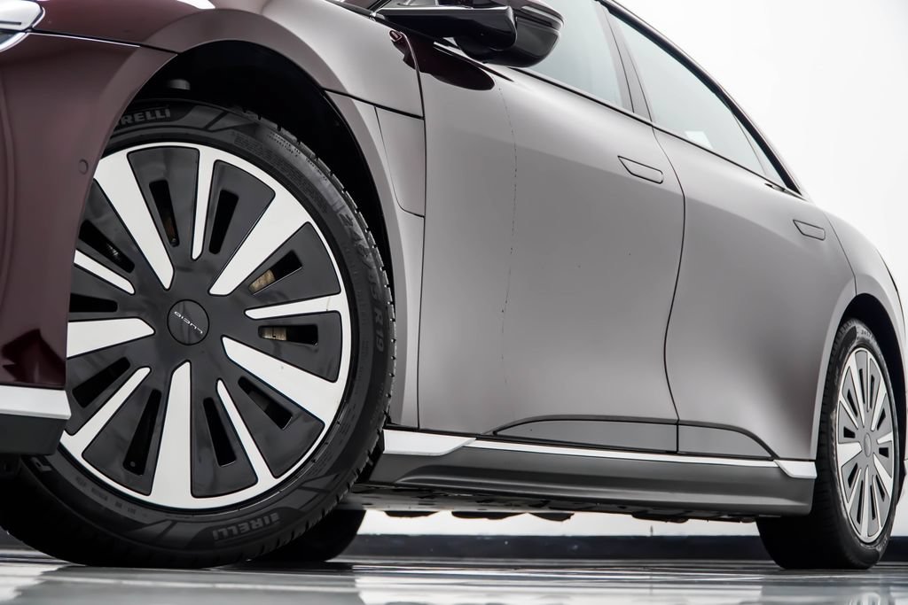 Used 2024 Lucid Air Pure RWD image 3
