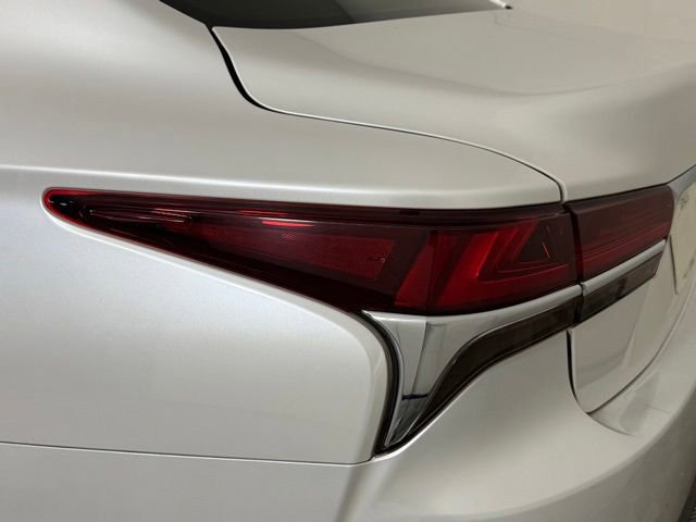 Used 2018 Lexus LS 500 w/ Interior Upgrade Package RWD image 8