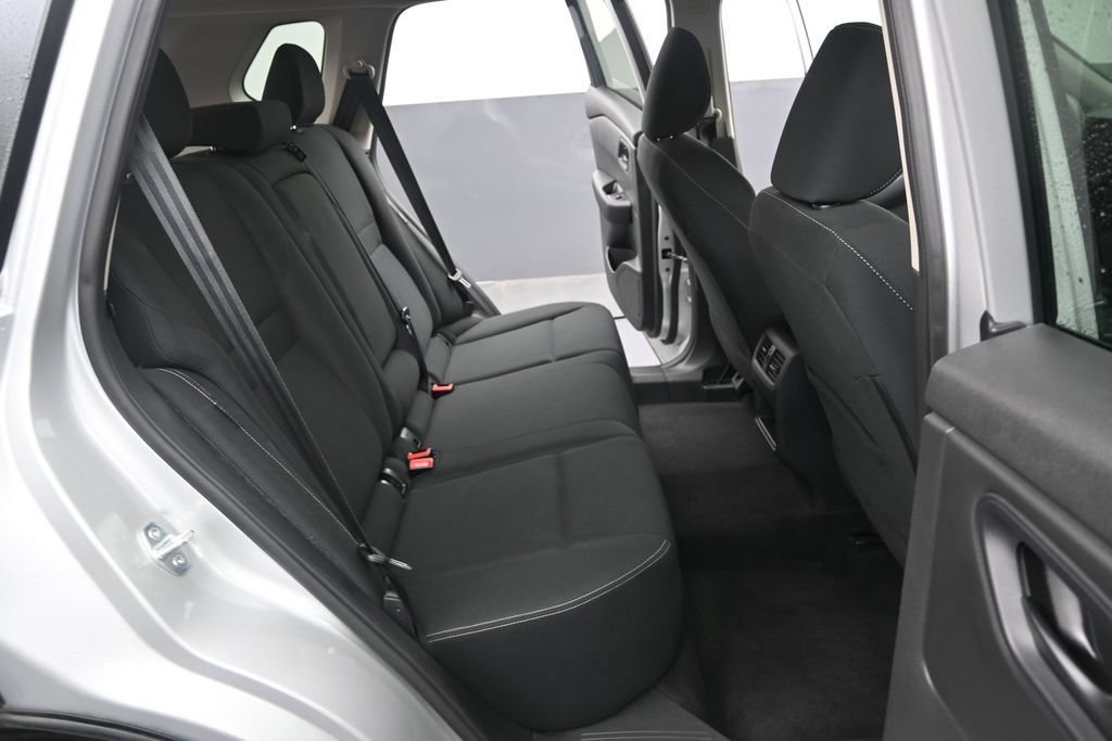 Used 2024 Nissan Rogue S AWD/4WD image 29