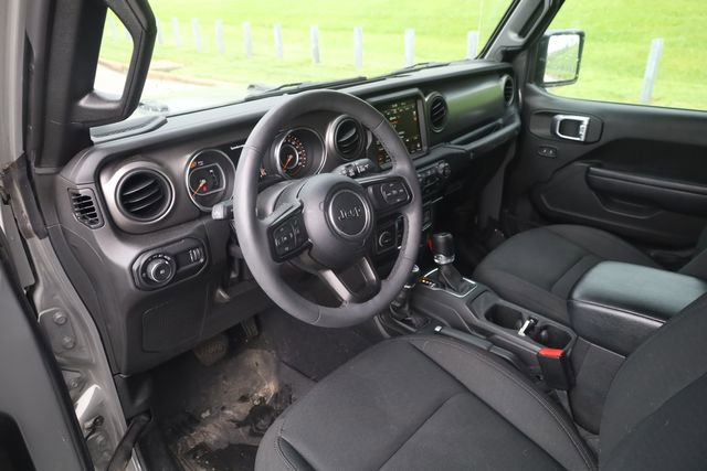 Used 2023 Jeep Wrangler Unlimited Sport w/ Sun And Sound Package AWD/4WD image 9