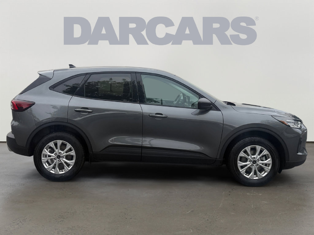 Used 2025 Ford Escape Active AWD/4WD image 8