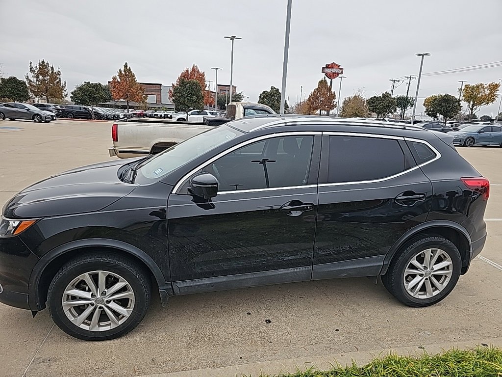Used 2018 Nissan Rogue Sport SV w/ SV Technology Package image 6