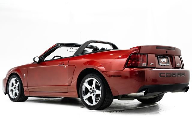 Used 2004 Ford Mustang Cobra RWD image 11