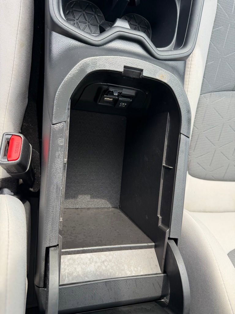 Used 2020 Toyota RAV4 XLE w/ Convenience Package image 24