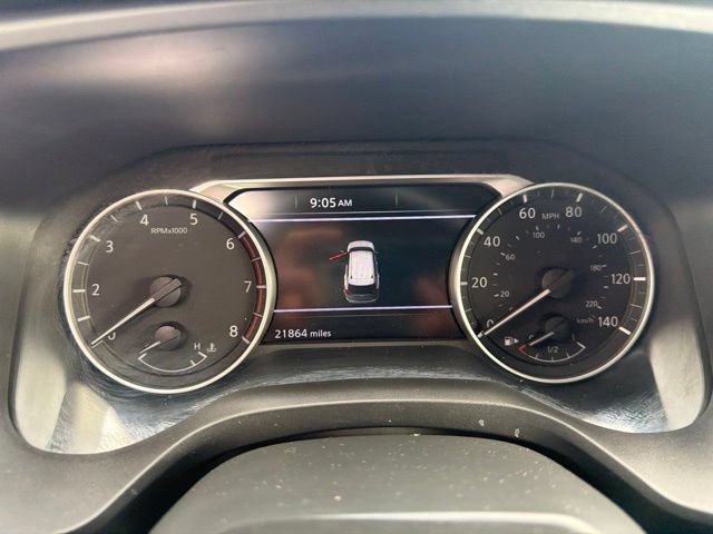 Used 2025 Nissan Rogue SV AWD/4WD image 12