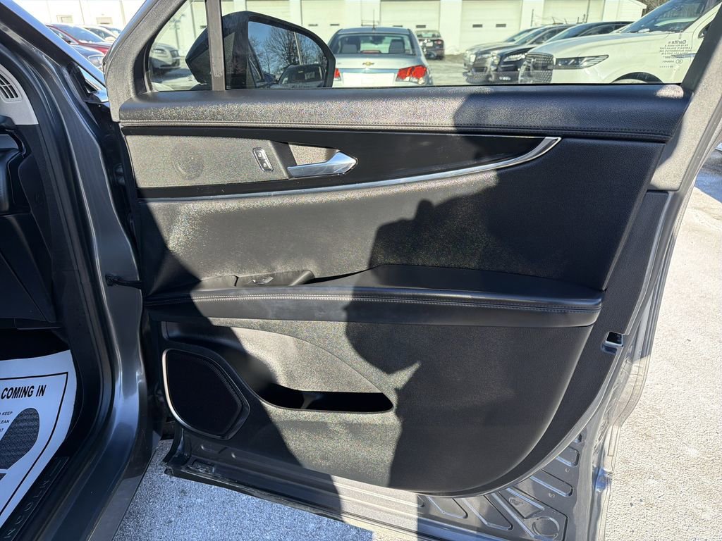 Certified 2023 Lincoln Nautilus AWD w/ Premium Package image 14