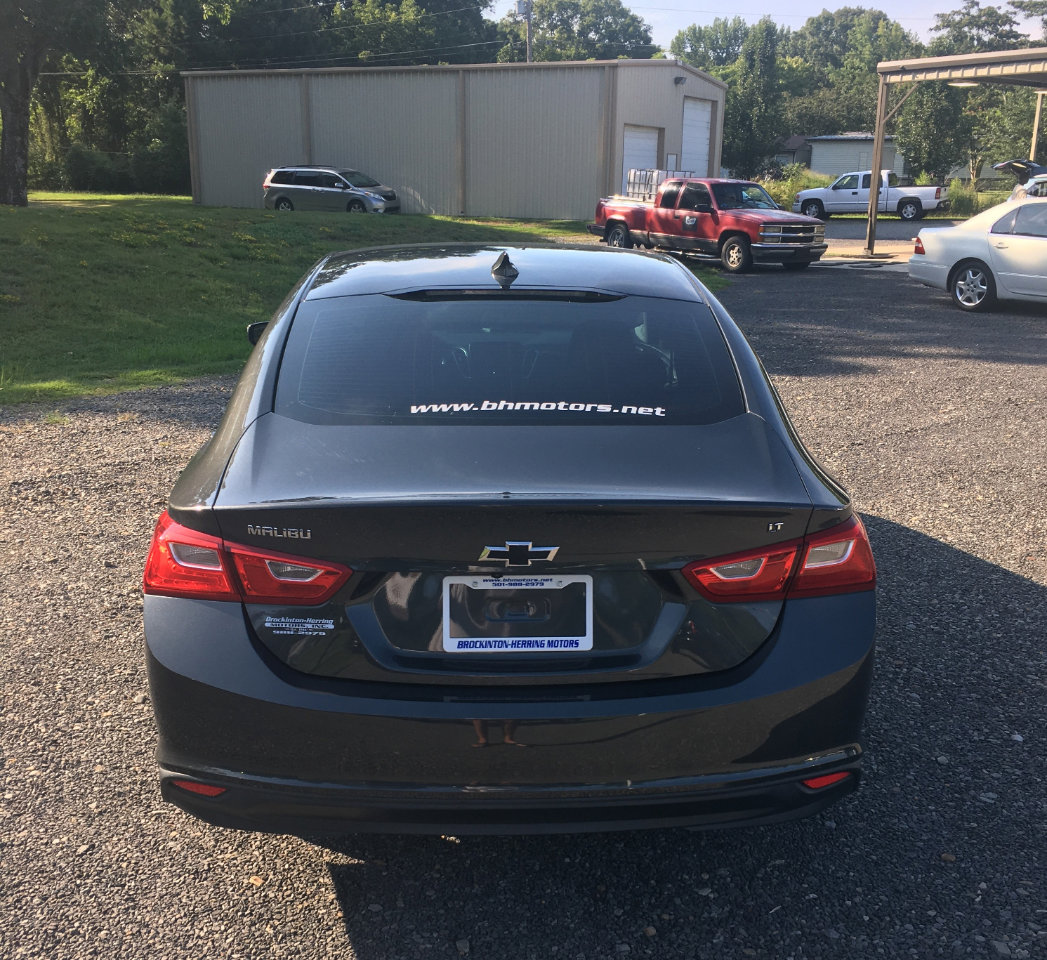 Used 2018 Chevrolet Malibu LT image 4