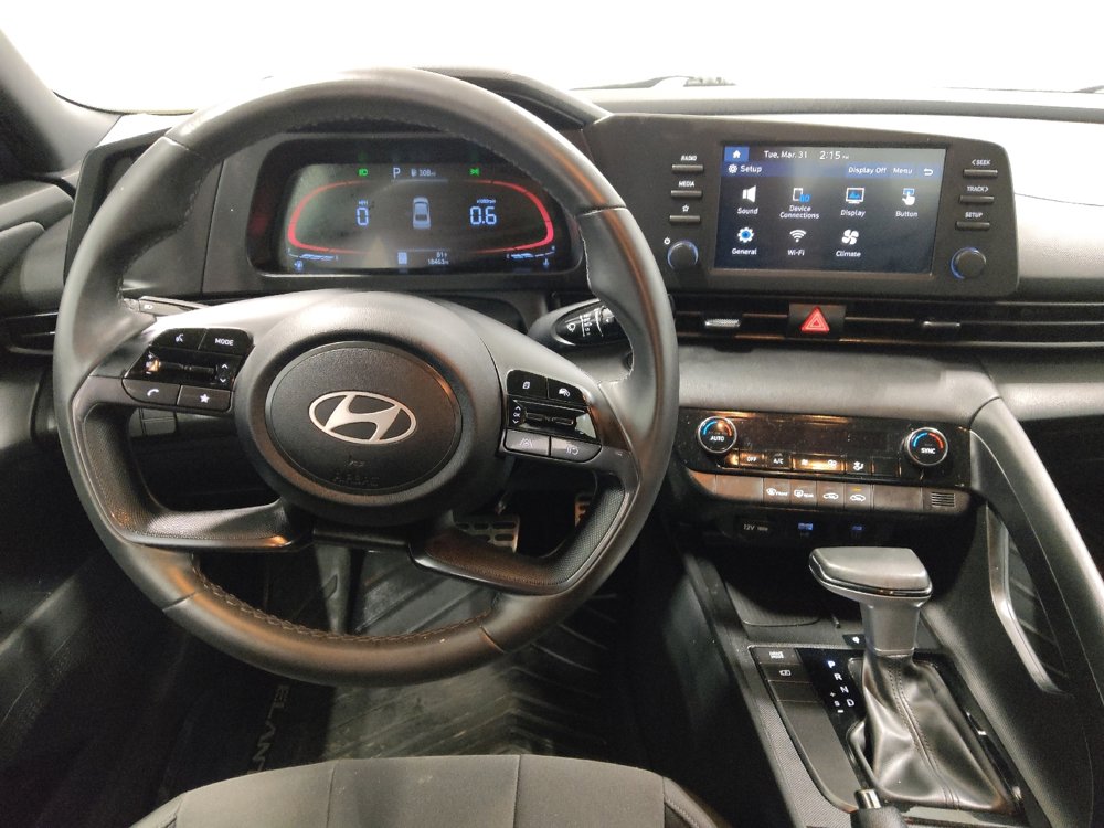 Used 2025 Hyundai Elantra Sport FWD image 22