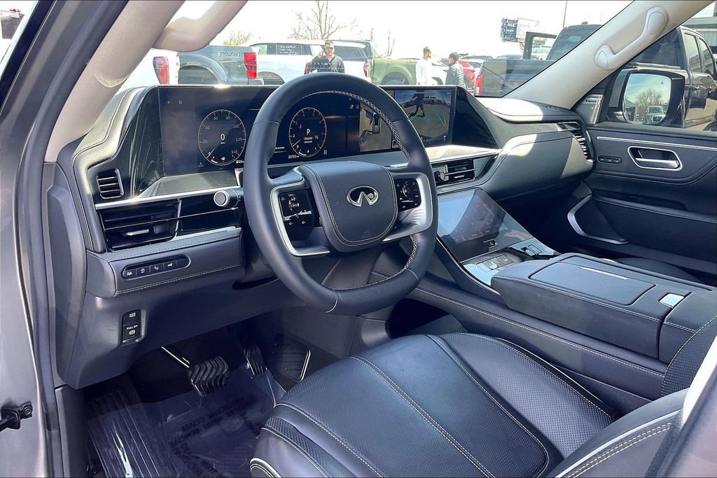 Used 2025 INFINITI QX80 Sensory AWD/4WD image 19