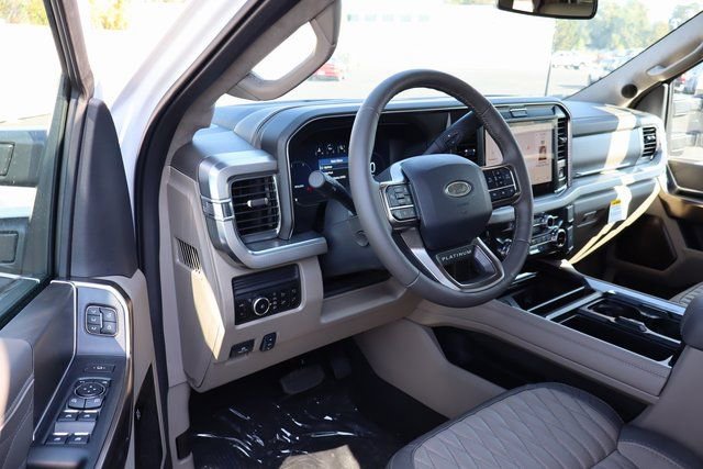 Used 2026 Ford F350 Platinum w/ Platinum Plus Package AWD/4WD image 4