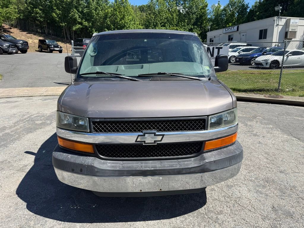 Used 2007 Chevrolet Express 3500 Extended Passenger w/ LT Preferred Equipment Group RWD image 3