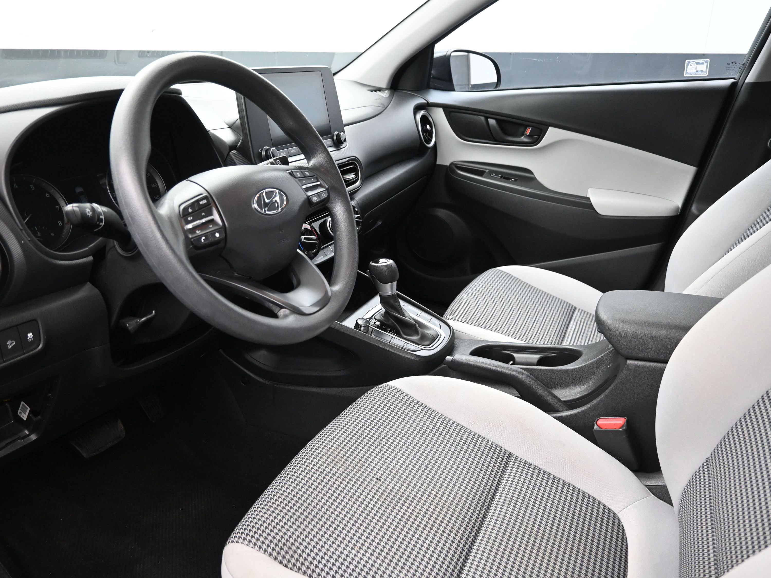 Certified 2022 Hyundai Kona SE image 10