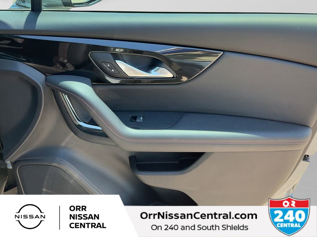 Used 2023 Chevrolet Blazer RS w/ Driver Confidence II Package FWD image 10