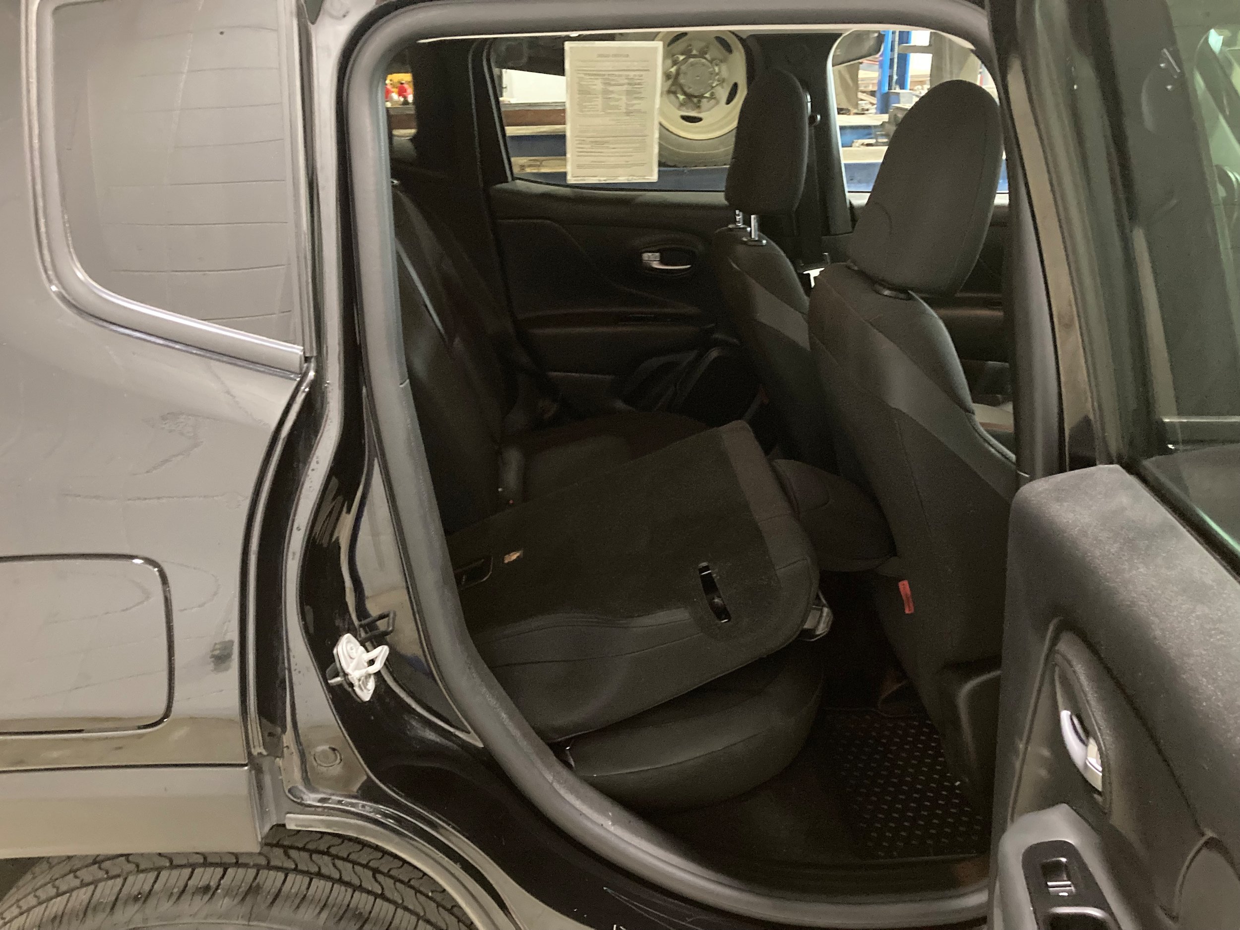 Used 2019 Jeep Renegade Trailhawk w/ Cold Weather Group II AWD/4WD image 8