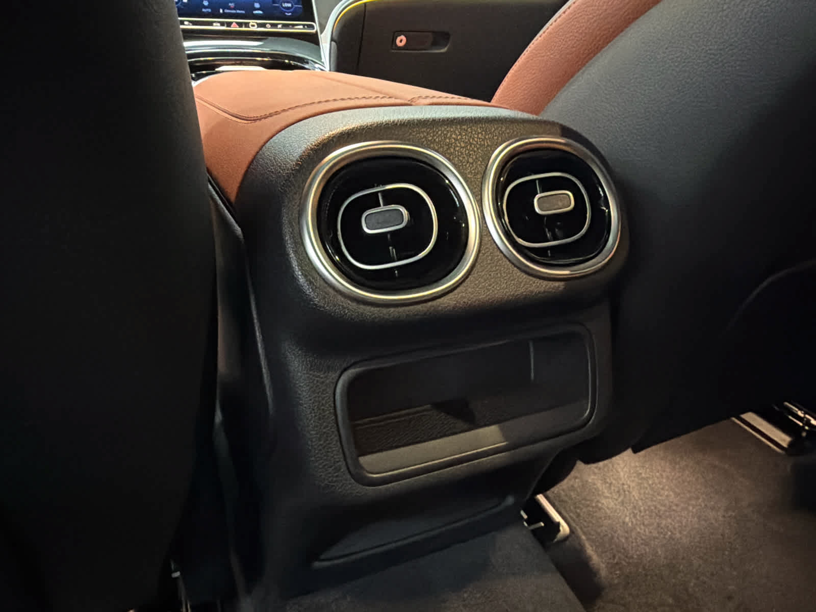 Used 2026 Mercedes-Benz GLC 300 image 39