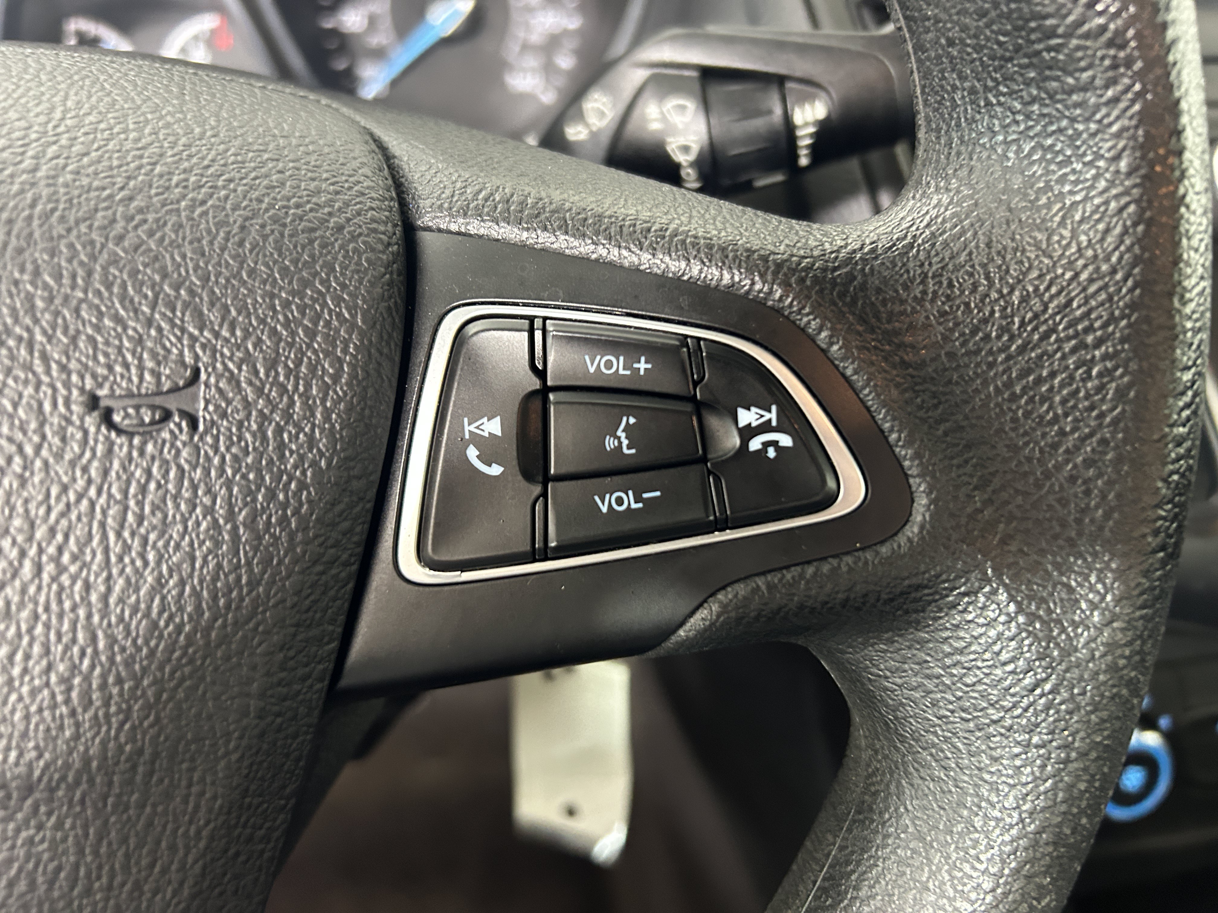 Used 2018 Ford Focus SE FWD image 12