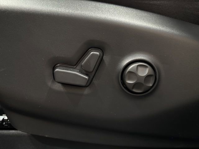 New 2026 Chrysler Pacifica Select w/ S Appearance Package image 24