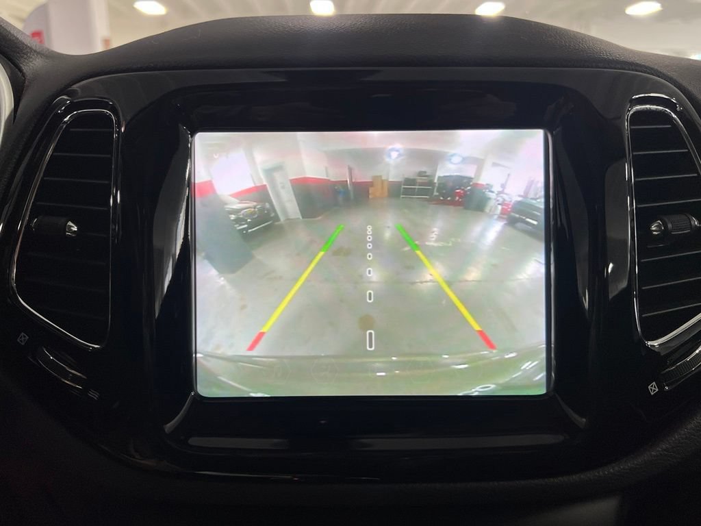 Used 2020 Jeep Compass Limited AWD/4WD image 34