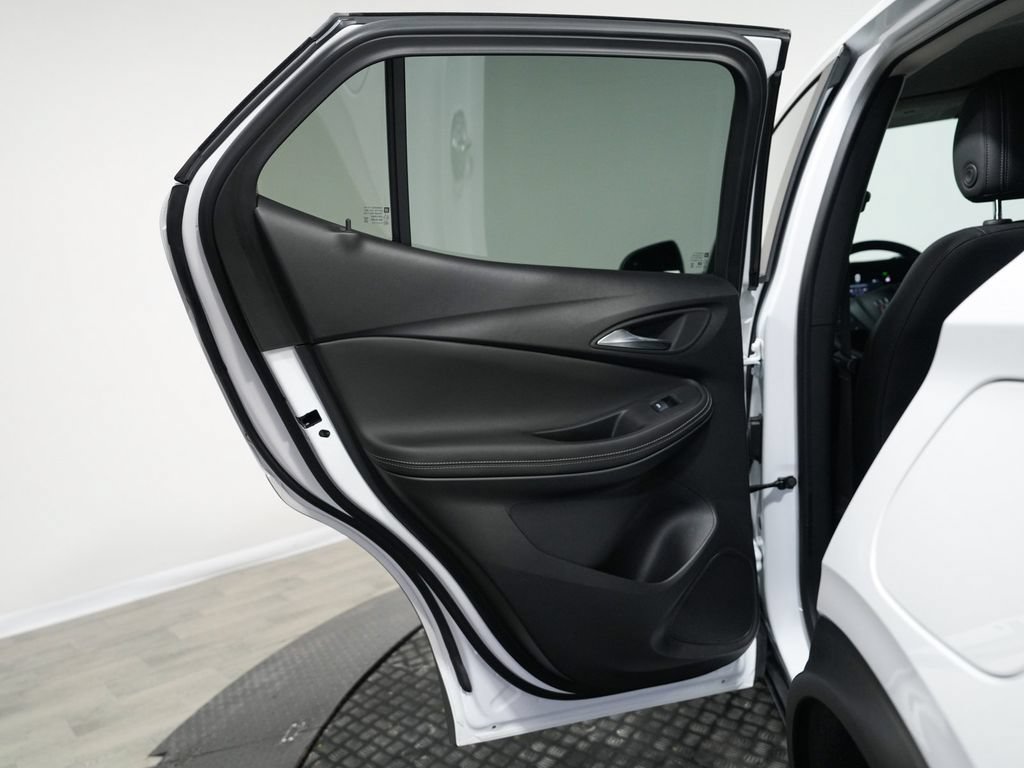 Used 2025 Buick Encore GX Preferred FWD image 13